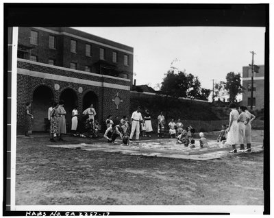 Piscina infantil, Techwood Homes (Vivienda Pública), delimitada por North Avenue, Parker Street, William Street y Lovejoy Street, Atlanta, Condado de Fulton, GA, c.1940 de American Photographer