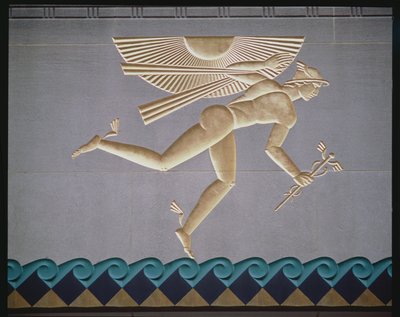 Bajorrelieve que representa a Mercurio del exterior de uno de los 14 edificios, construido 1931-40 de American School
