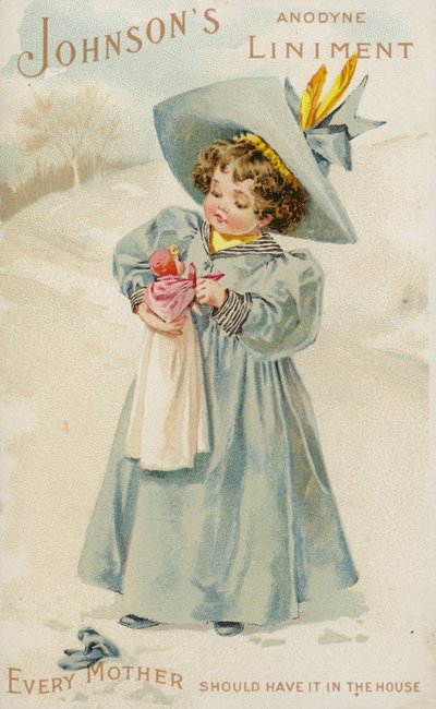 Niña sosteniendo una muñeca en la nieve de American School