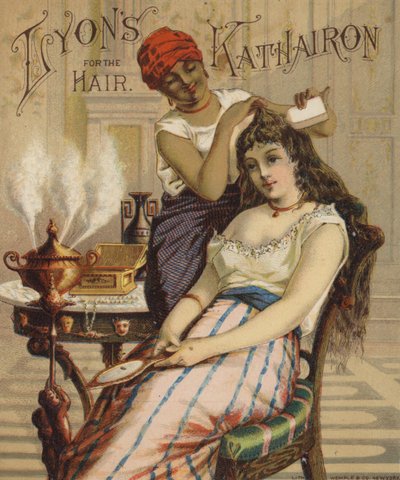 Dama recibiendo tratamiento capilar de American School