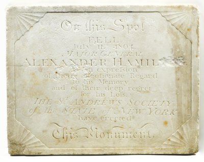 Placa para el cenotafio que marca el lugar donde Alexander Hamilton fue mortalmente herido durante un duelo con Aaron Burr, c.1805 de American School