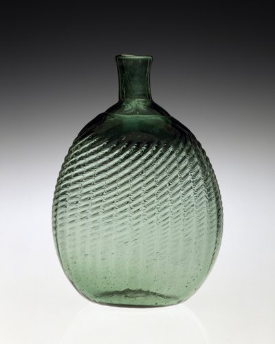 Botella de bolsillo de American School