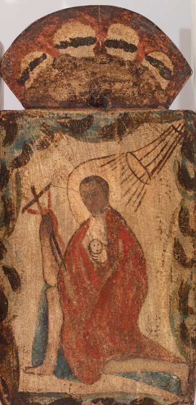 Santo sosteniendo la cruz de American School