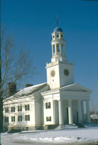 La Primera Iglesia Parroquial de American School