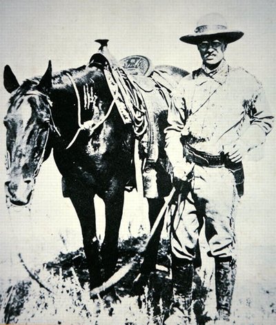 Theodore Roosevelt con su caballo, c.1885 (litografía) de American School