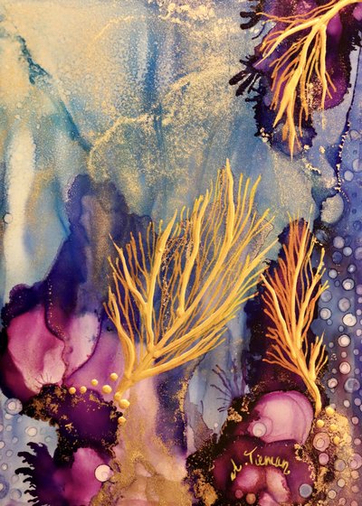 Coral dorado intenso de Amy Tieman