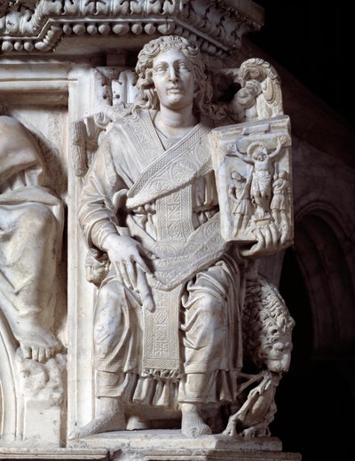 Arte gótico: El arcángel Miguel sosteniendo una tabla con la crucifixión (escultura del púlpito) de Andrea Pisano