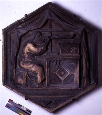 Música, azulejo hexagonal decorativo en relieve de una serie que representa las Siete Artes Liberales, posiblemente basado en diseños de Giotto (c.1266-1337) c.1334-48 de Andrea Pisano