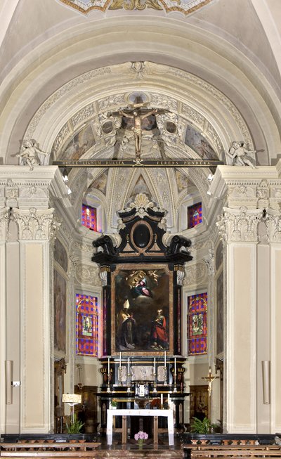 Vista del presbiterio, Iglesia de Santi Nazaro e Celso, Brienno, Como, Lombardía, Italia de Andrea de Passeri