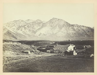 La cordillera Wasatch de las Montañas Rocosas, desde las fábricas de lana de Brigham Young de Andrew Joseph Russell