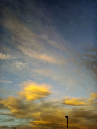 Nubes doradas al atardecer de Angelo Cerantola