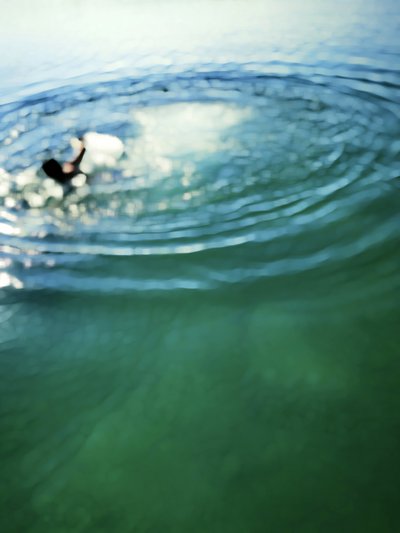 Surfista bajo la superficie de Angelo Cerantola