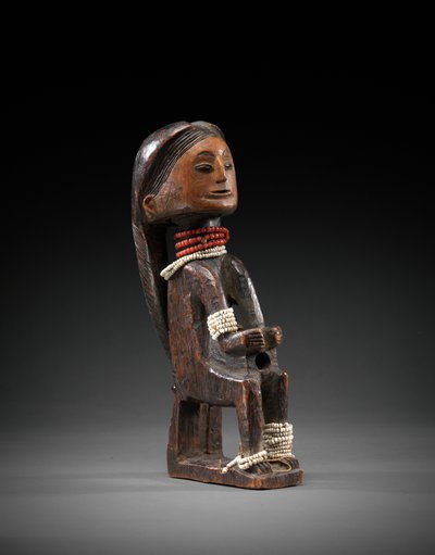 Pipa (madera con cuentas de vidrio) de Angolan School