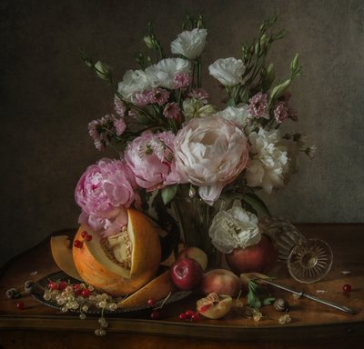 Elegante bodegón floral de Anna Petina