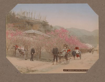 Rickshaws en la carretera de las cataratas Nunobiki en Kobe, Japón de Anonymous