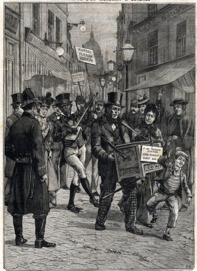 Un mendigo llamado Vizconde Hinton, un bárbaro organillero en las calles de Londres, se convirtió en millonario tras la muerte de su padre Lord Poulett, quien le dejó su fortuna. Grabado. En "Le Petite Parisien", el 12/02/1899. Colección privada de Anonymous Anonymous