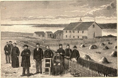 El obispo Isidore Clut (1832-1903), R.P. Le Corre y otros miembros de la Misión de la Providencia en Athabaska Mackenzie en Canadá a finales del siglo XIX. Grabado en “Les Missions Catholiques au XIXeme Siecle” de Louis-Eugene Louvet. de Anonymous Anonymous