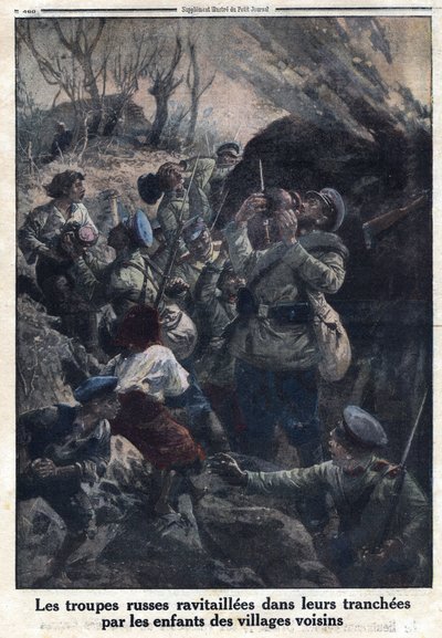 Primera Guerra Mundial 1914-1918 (Guerra 14-18). Las tropas militares rusas se abastecen en sus trincheras con la ayuda de niños de aldeas vecinas. En "Le Petite Journal", el 02/04/1916. Colección privada de Anonymous Anonymous