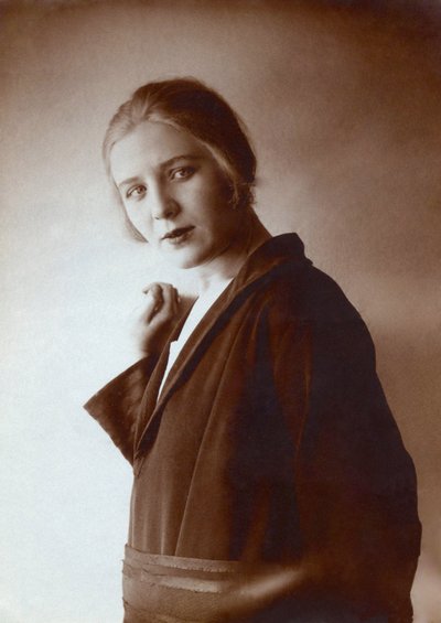 Izabella Danilovna Yurieva (1899-2000), Anónimo de Anonymous Anonymous