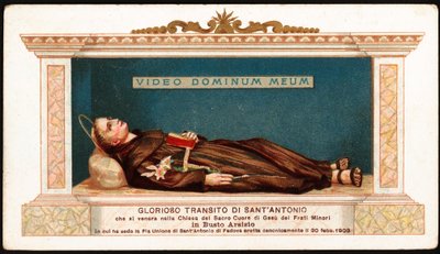 El lecho de San Antonio de Padua entra en la iglesia del Sagrado Corazón de Jesús de los Hermanos Menores de Busto Arsizio. Se ven las últimas palabras pronunciadas en latín por el santo “Video Dominum meum” (Veo a mi Señor). Imagen piadosa. Siglo XX de Anonymous Anonymous