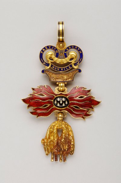 Orden del Toisón de Oro: Toisón de Oro austriaco - Insignia reducida - 1850-1900 - Oro y esmaltes - H 6.2 cm; W 4.1 cm; Peso: 20 g - Colección privada de Anonymous Anonymous