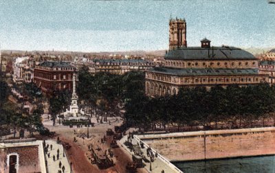 París: vista de la Place du Chatelet y el Teatro Sarah-Bernhardt (actual Teatro de la Ville). Al fondo, la Torre Saint Jacques. Fotografía de 1920 en el 