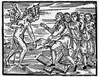 Satanás obliga a sus futuros discípulos a caminar sobre la cruz - Compendium Maleficarum, trata sobre las brujas, su maldad y sus sortilegios por Francesco Maria Guazzo o Guaccio o Guaccius (15?? -16??) 1608 Colección Privada de Anonymous Anonymous