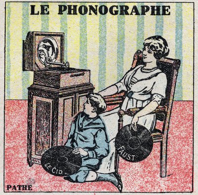 Energía sonora: el fonógrafo. Una madre y su hijo escuchan un disco en un fonógrafo Pathe. Ilustración anónima de 1925. Colección privada. de Anonymous Anonymous