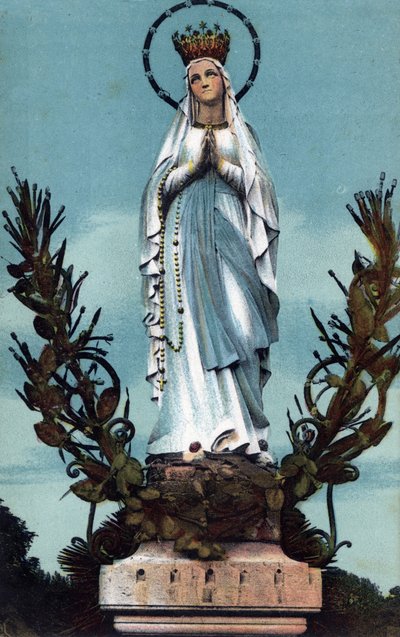 La virgen coronada en Lourdes - Altos Pirineos (65) alrededor de 1900. de Anonymous Anonymous