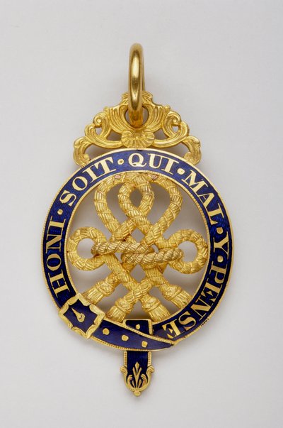 Reino Unido - Orden de la Jarretera: insignia de caballero-baile de la vara negra - El patrón de la insignia, uno de los "lagos de amor" del collar rodeado por una jarretera, fue adoptado en 1566 - Lema "Honi est qui mal pense" - Modelo en u de Anonymous Anonymous