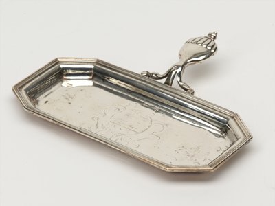 Bandeja de apagavelas, Junta de Artillería, c.1696 de Anthony Nelme