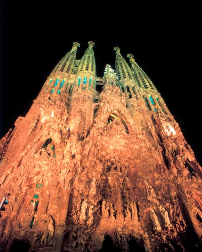 Autor: GAUDI i CORNET, Antoni (1852-1926). Título: Sagrada Familia. 1884-1926 (Español).. Técnica: Arquitectura. Museo/Lugar: ESPAÑA. CATALUÑA. BARCELONA. Barcelona. Templo Expiatorio de la Sagrada Familia. Fachada del Nacimiento. (Español). de Antoni Gaudi