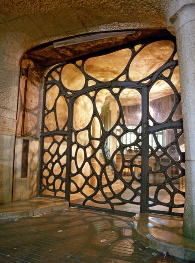 La Casa Milà, La Pedrera, Passeig de Gràcia en Barcelona (España). Arquitecto Antoni Gaudí i Cornet (1852-1926) de Antoni Gaudi