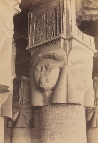 Dendera, Interior of the Temple, Hathor Capitals de Antonio Beato