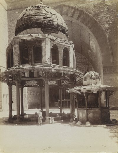 Fuente en la Mezquita del Sultán Hassan, Egipto de Antonio Beato
