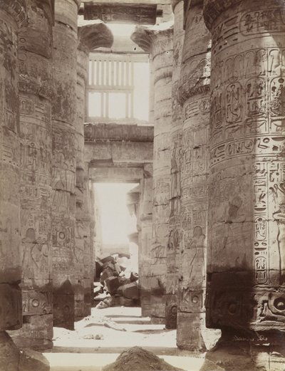 Sala hipóstila en el templo de Karnak, vista de la sala hipóstila de Antonio Beato