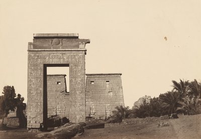 Karnak: Puerta de Khonsu de Antonio Beato