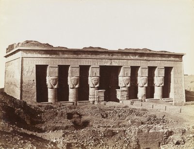 Templo de Dendera, vista desde el noreste de la fachada del templo de Antonio Beato
