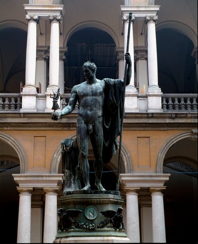 Napoleón Bonaparte (1769-1821) Representado en Marcha Pacificadora Escultura de bronce por Antonio Canova (1757-1822) 1809 Alt. 325x125 cm Corte del Palacio Brera, Milán de Antonio Canova