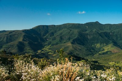 Cresta de Mantiquera, Baependi, 2023 (fotografía digital) de Antonio Schubert