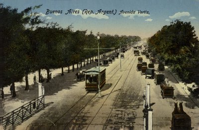 Avenida Vertiz, Buenos Aires, Argentina de Argentinian Photographer