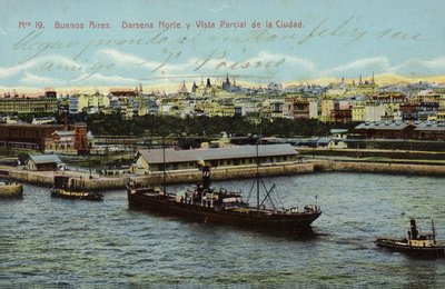 Muelle norte y vista parcial de la ciudad, Buenos Aires, Argentina de Argentinian Photographer