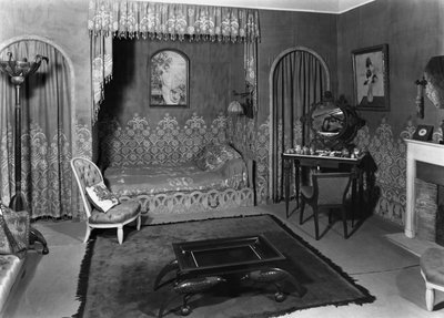 Dormitorio perteneciente a Jeanne Lanvin (1867-1946) c.1920-25 de Armand Albert Rateau