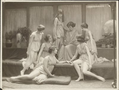[Isadora Duncan y Grupo] de Arnold Genthe