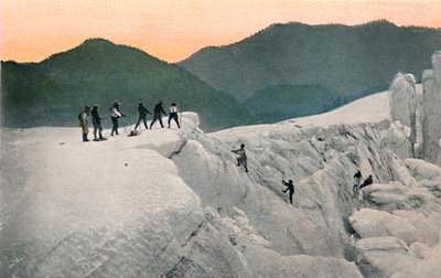 Cruzando un glaciar, Monte Rainier, c1916 de Asahel Curtis