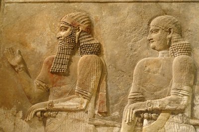 (detalle) de Sargón II y guardia, relieve del palacio del rey Sargón en Khorsabad, c.716-713 a.C. de Assyrian