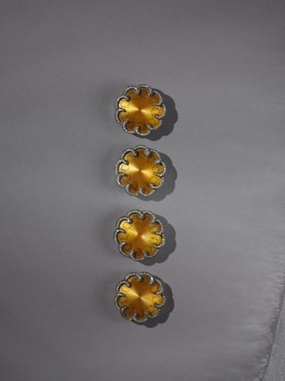 Botón, firma de Peter Carl Fabergé de August Wilhelm Holmström