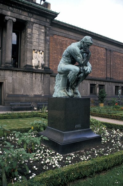 El Pensador, estatua de Rodin, Ny Carlsberg Glyptotek, Copenhague, Dinamarca, Europa de Auguste Rodin