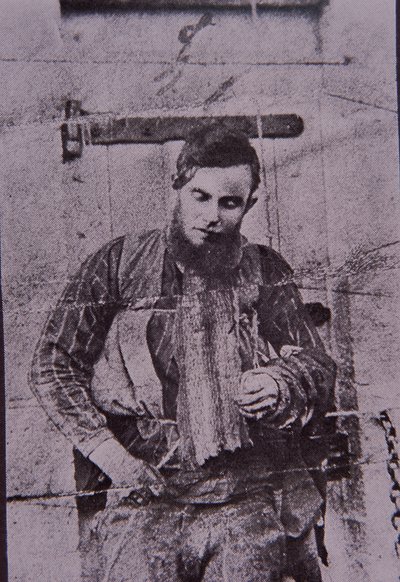 Miembro de la banda Kelly Joe Byrne colgado después de la muerte, 29 de junio de 1880 de Australian Photographer