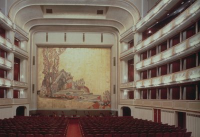 Auditorio de la Ópera Estatal de Viena mostrando una escena de Orfeo, destruido en 1945, reconstruido y reabierto en 1955 de Austrian Photographer